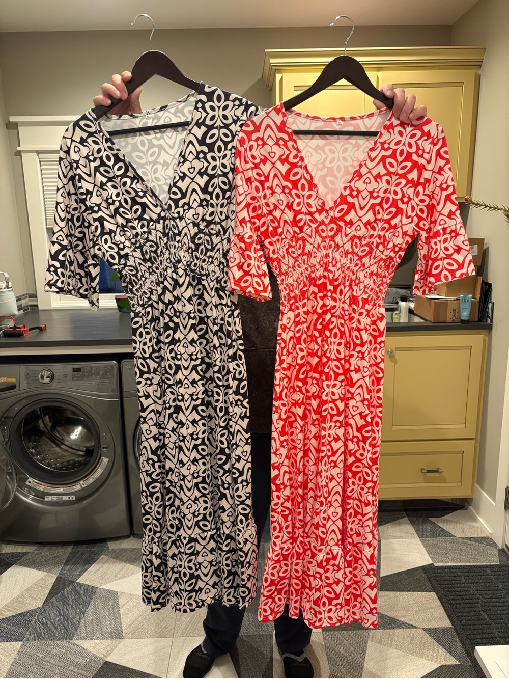 Women’s Red Floral V-Neck Midi Dress